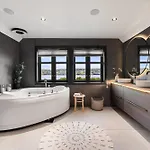 Tromsdalen Villa *