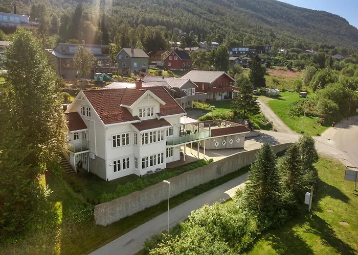 Tromsdalen Villa *